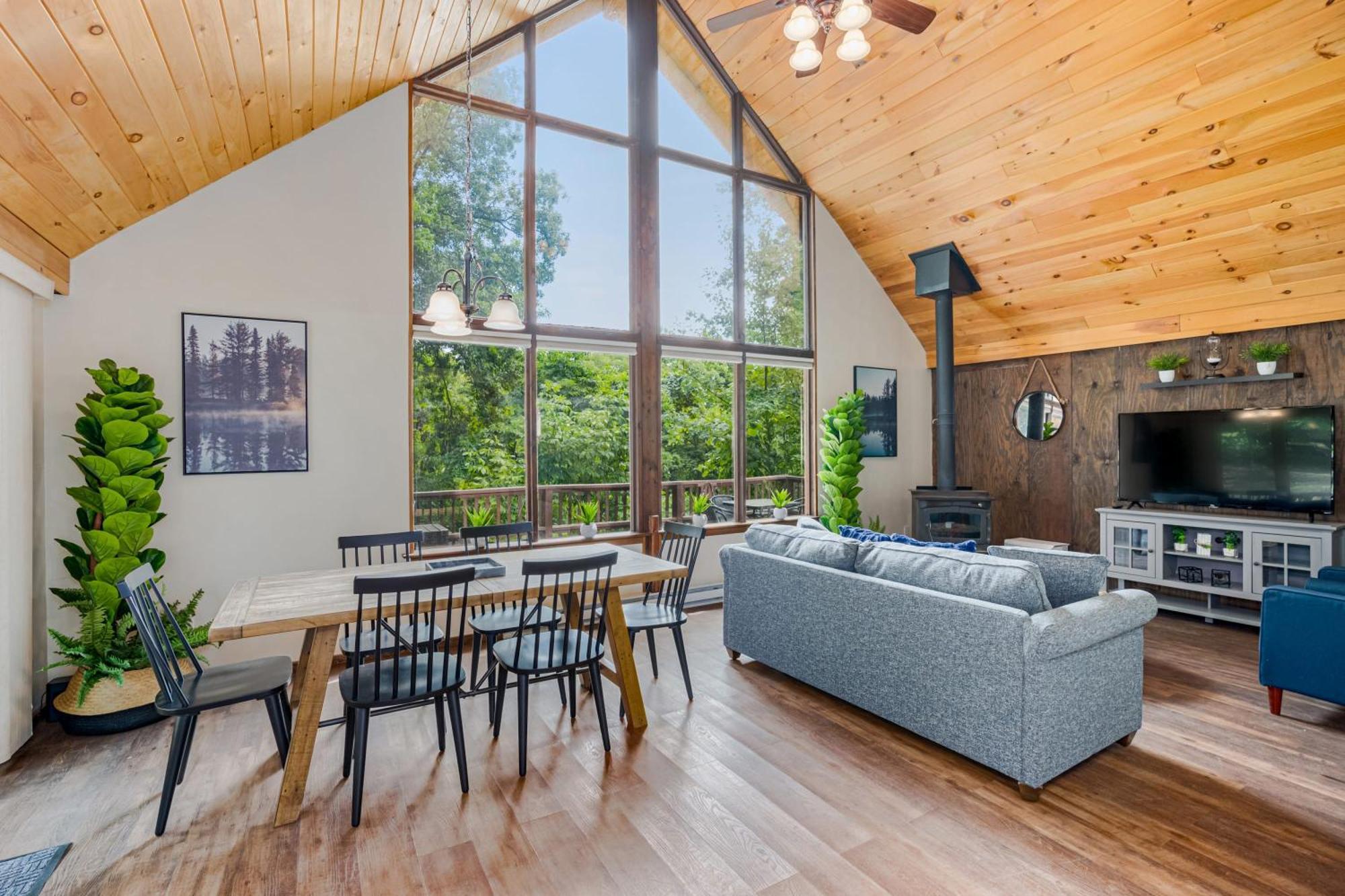 Quaint Loft Cabin W Hot Tub, Firepit, Deck & Grill Hedgesville Eksteriør bilde